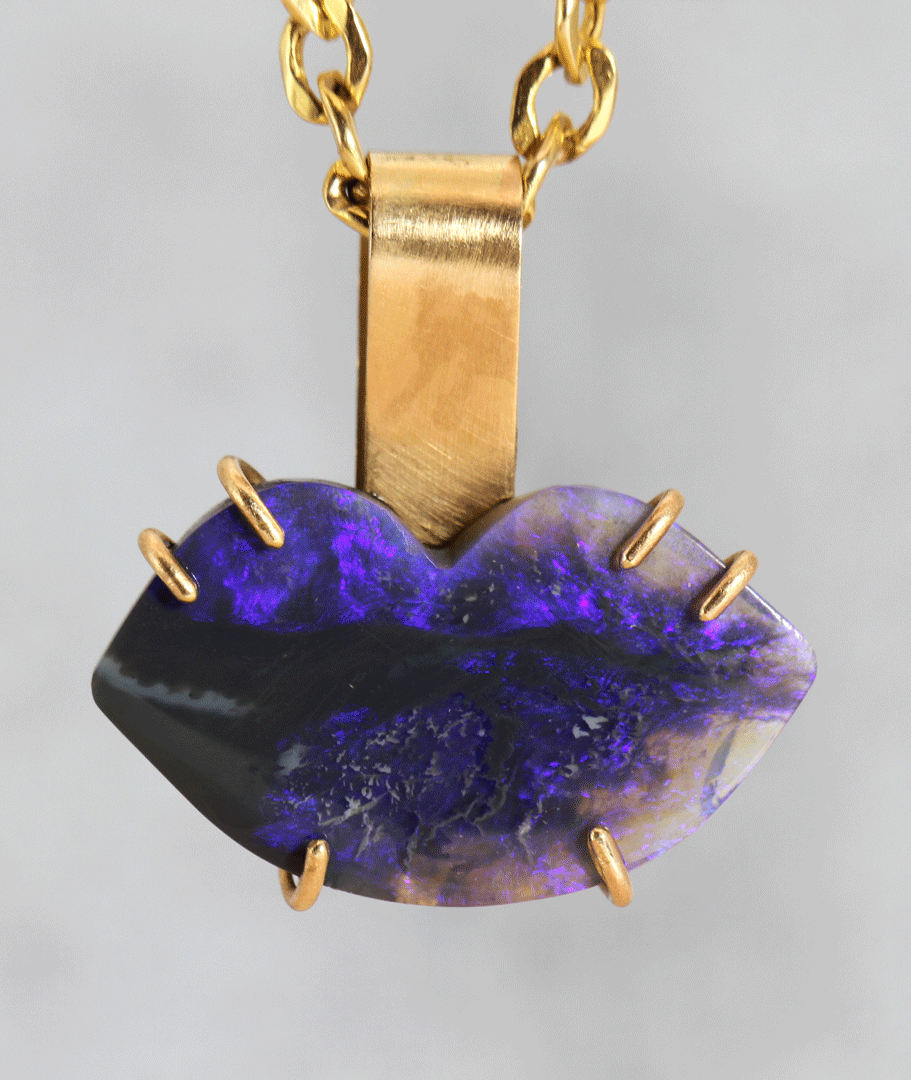 Blue Lips Black Crystal Opal solid gold pendant rotation