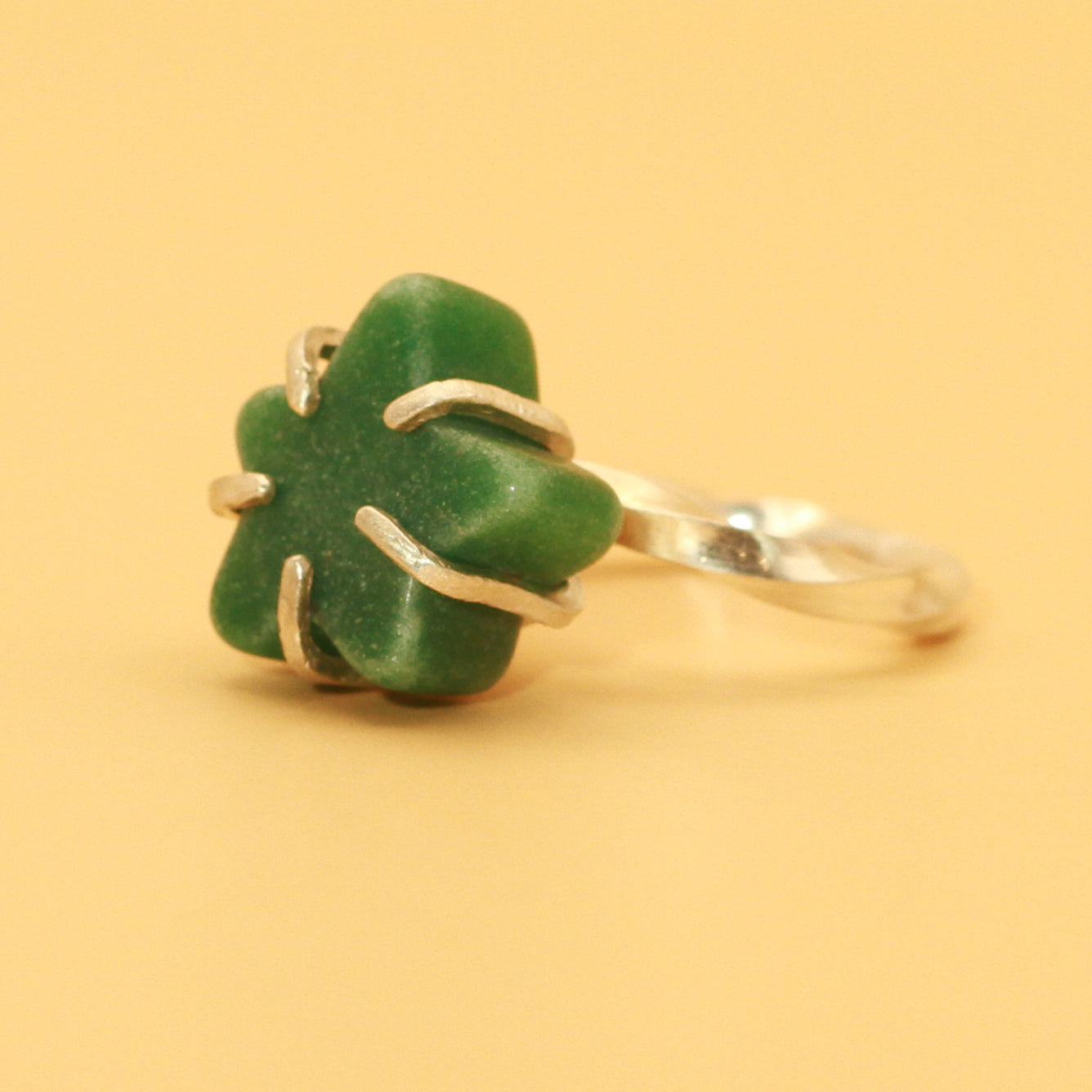 Green Star Ring Gemstone ring