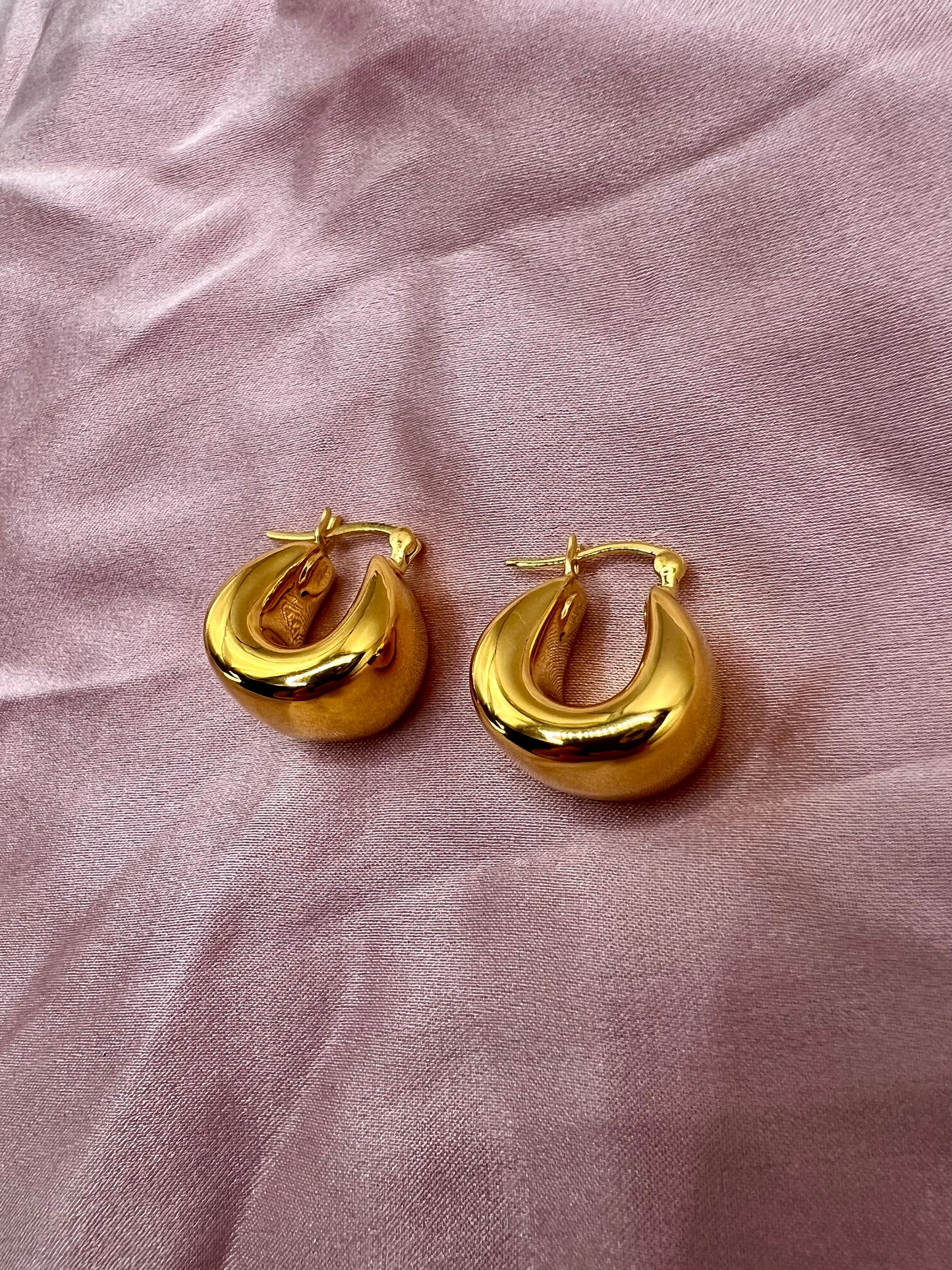 Chunky and Puffy Solid 14K Gold Hoop Earrings