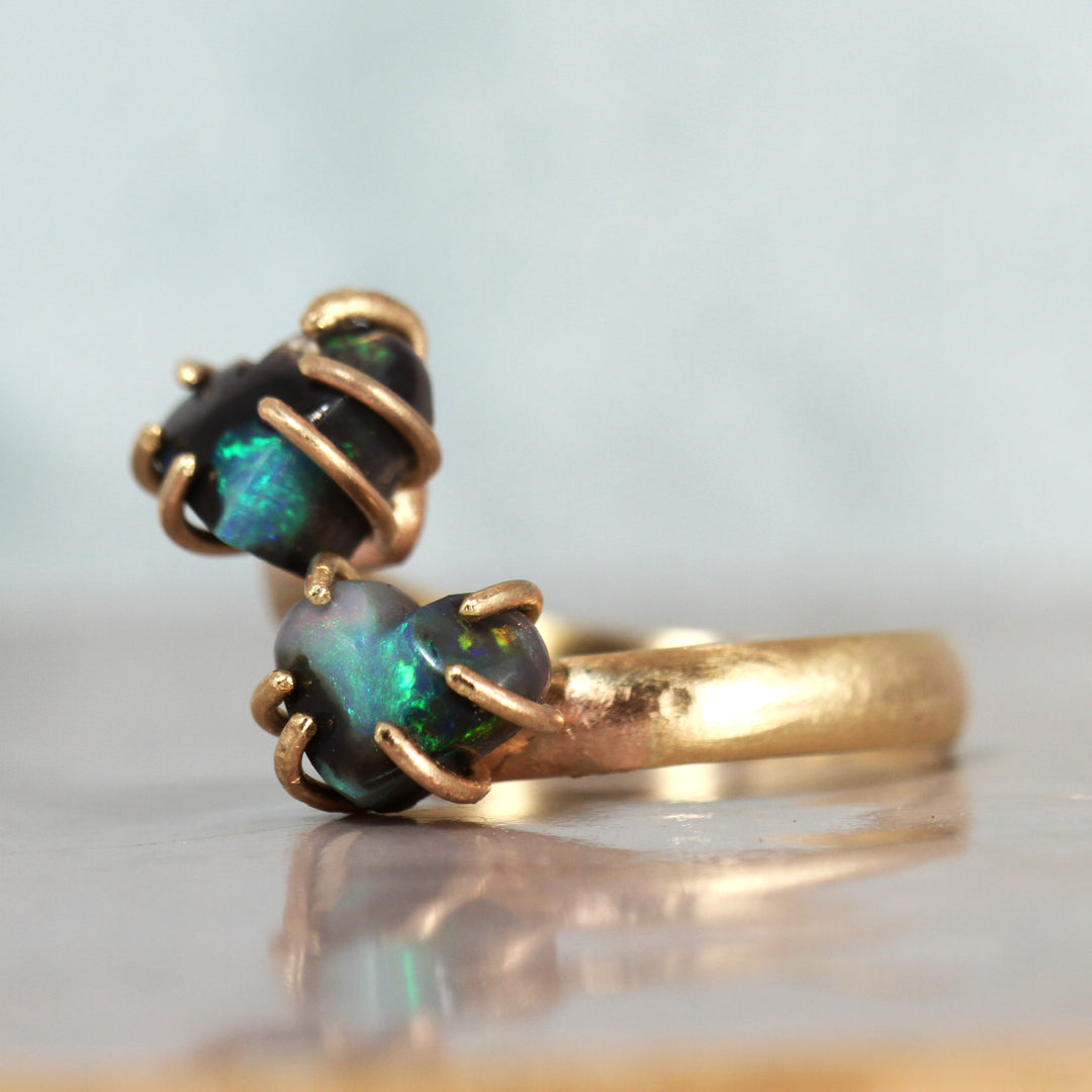 2 Black Opal Hearts ring - The Medusa