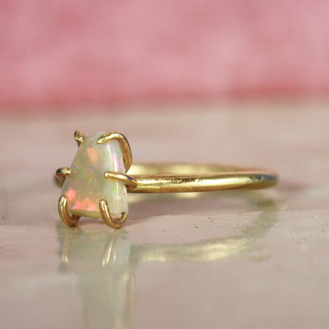 Ghost opal ring - Flashy Pink Crystal Opal