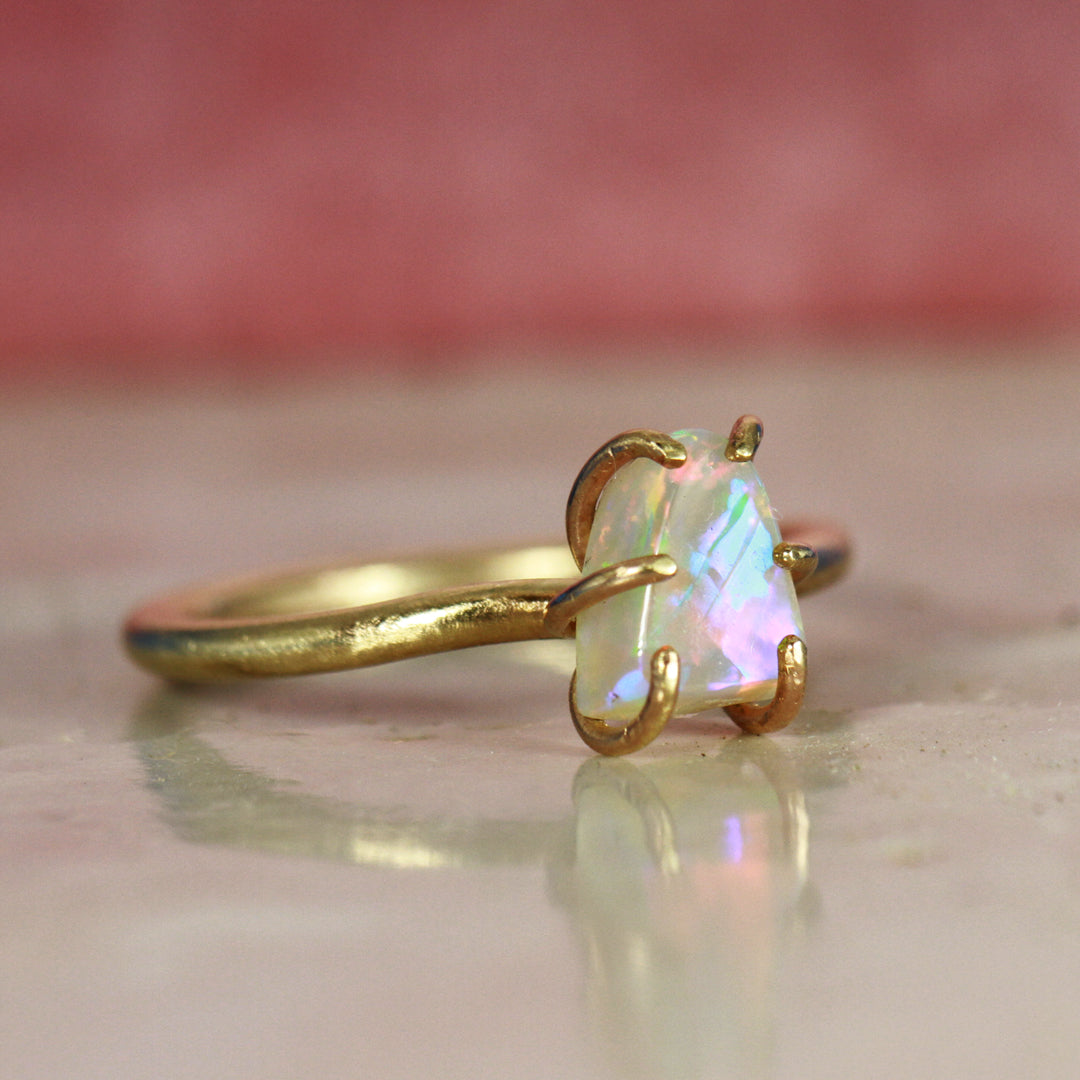 Ghost opal ring - Flashy Pink Crystal Opal