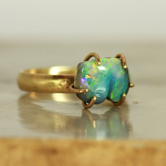 Black Opal 🍑 BOOTY ring