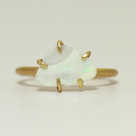 Pippi White Opal ring