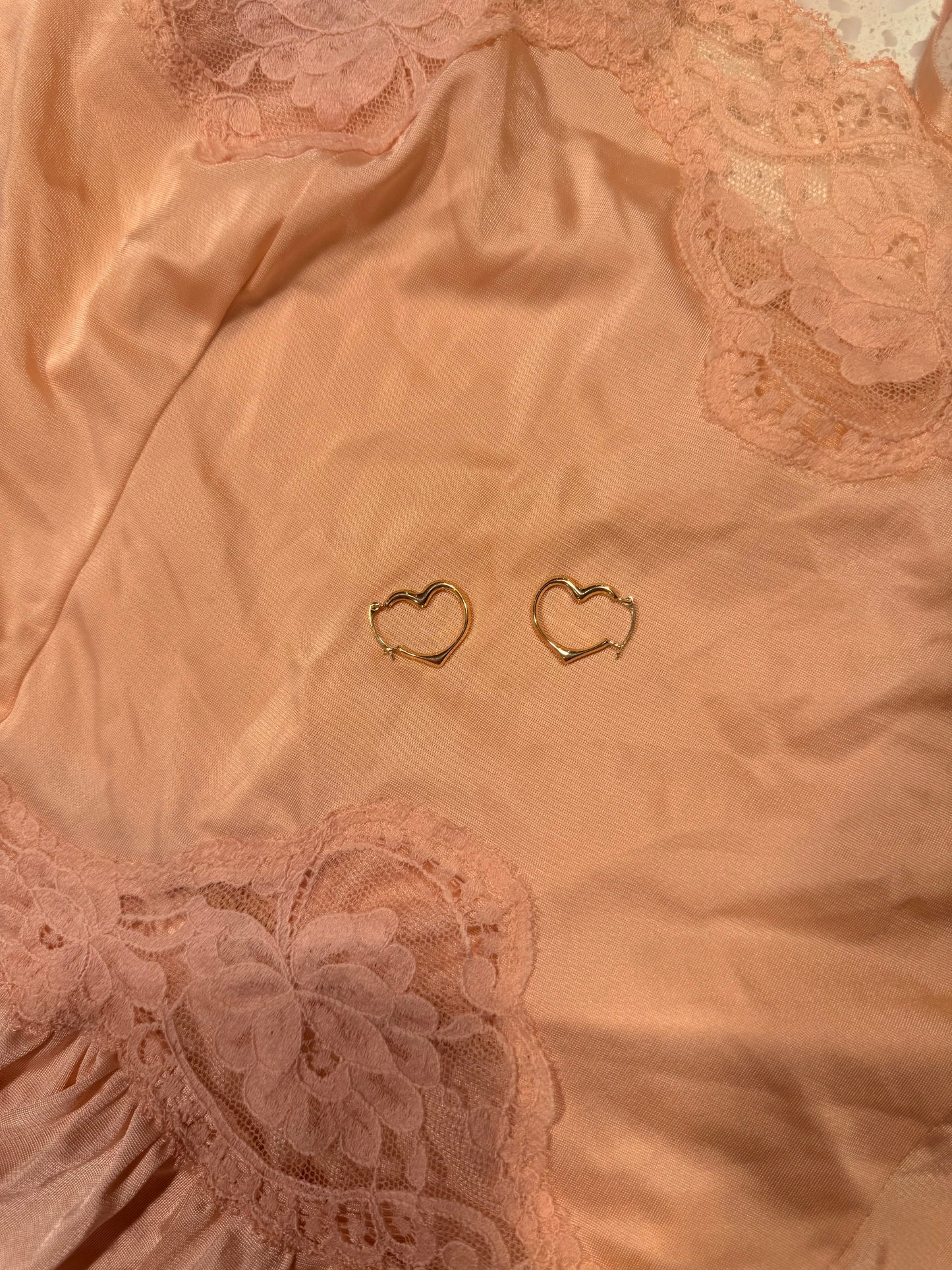 90s Heart Hooped Earrings in solid 10ct yellow gold