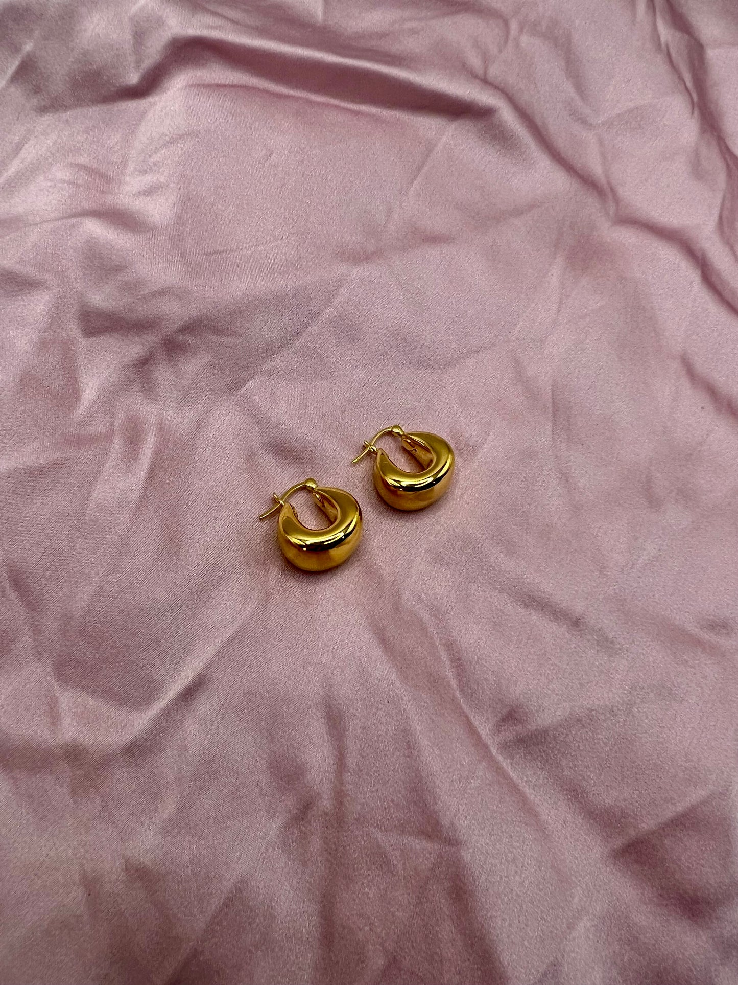 Puffy Hoop Earrings (Solid 14K Gold)