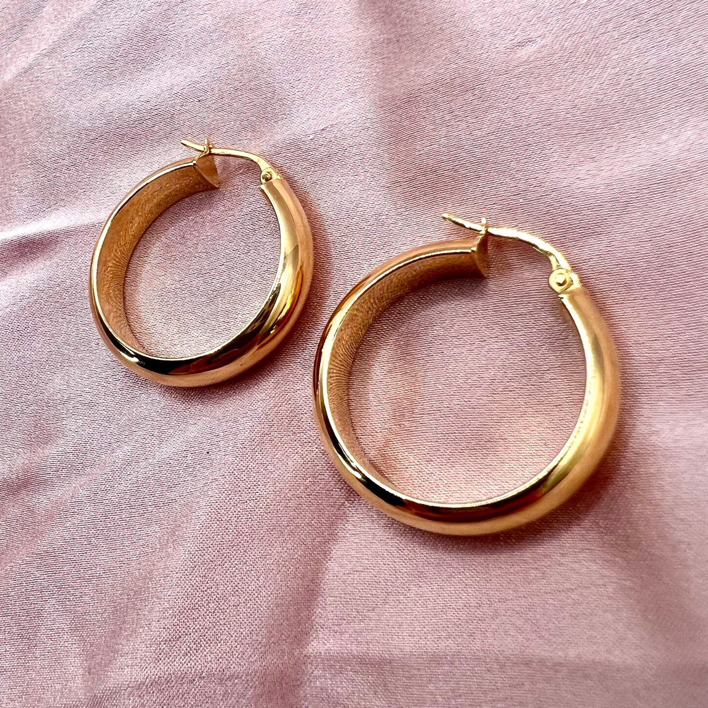 MADE in ITALY Half Round Hoops (Solid 9K yellow gold) 6mm