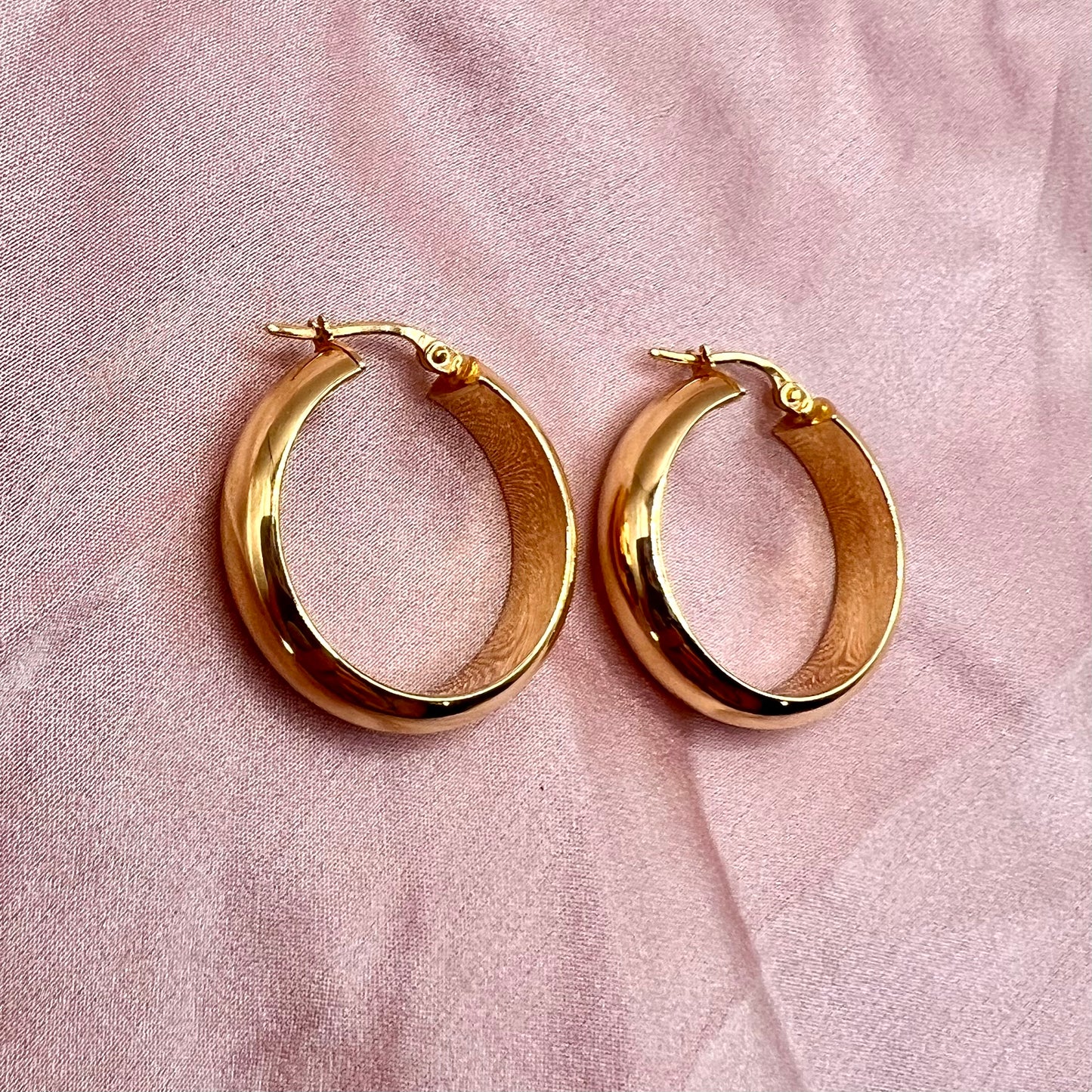 MADE in ITALY Half Round Hoops (Solid 9K yellow gold) 6mm