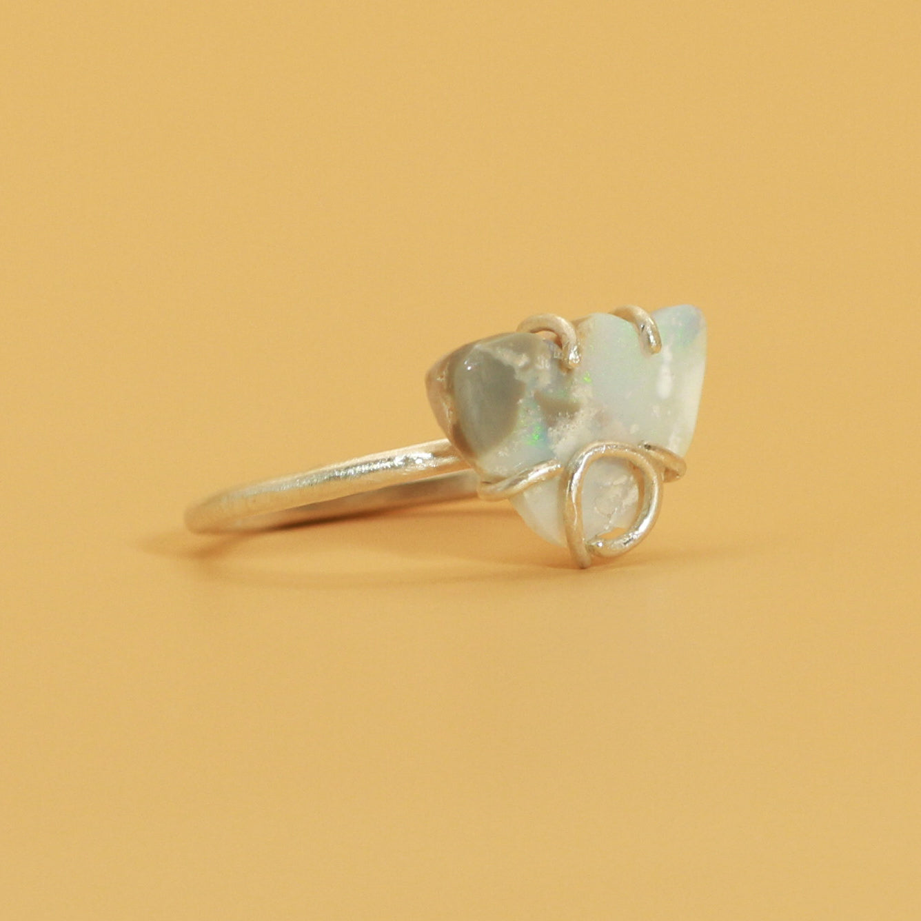 The Koala opal ring (grey)