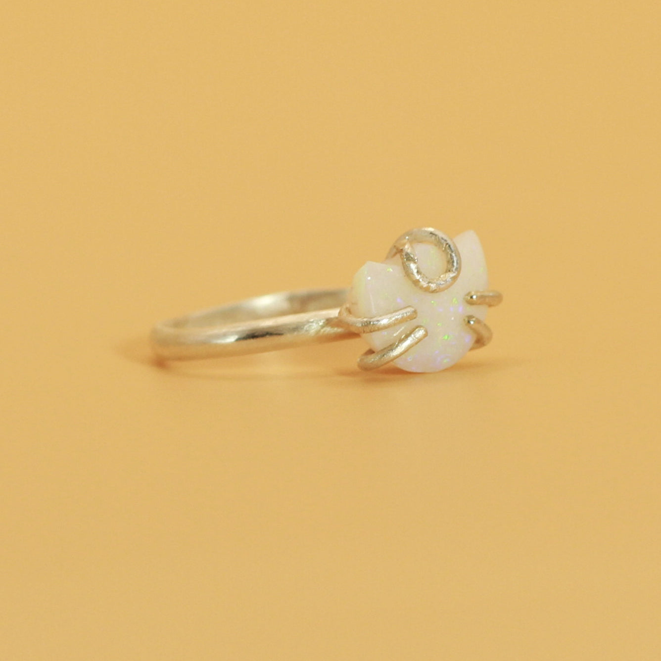 the Artemis Cat ring (Sailor Moon)