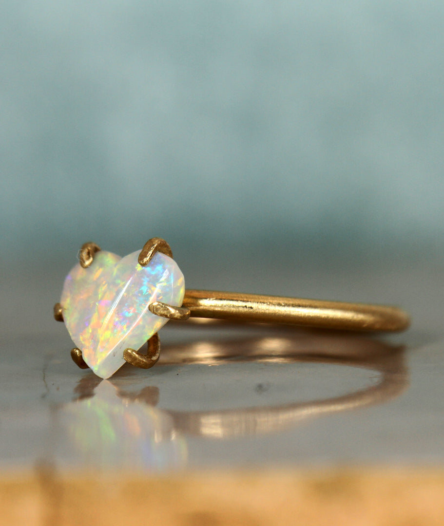 Rainbow Heart Crystal opal ring in solid gold 