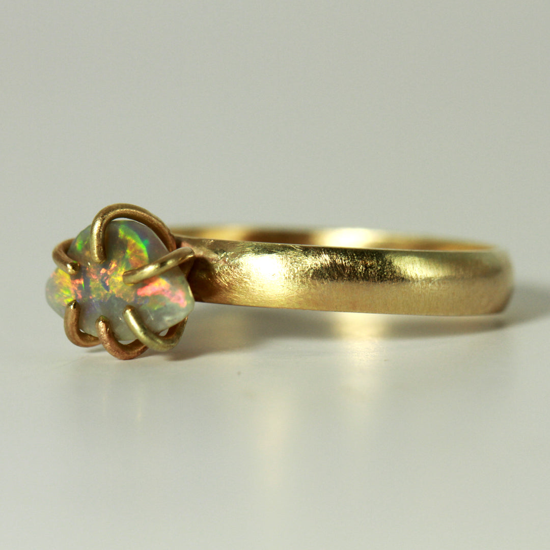 UFO SPACESHIP opal ring solid gold